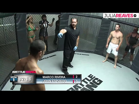 ❤️ Ultimate Fighter neukt een nummer meisje direct na een gevecht in de ring ❤️ Fucking at us