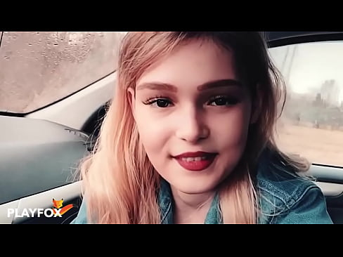 ❤️ Sexy babe zuigt vrolijk op kortingskaart ❤️ Fucking at us